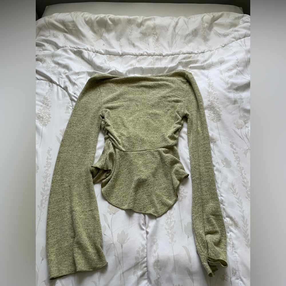 Green fitted long sleeve shirt - S